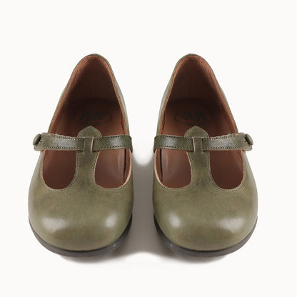 女童绿色皮鞋