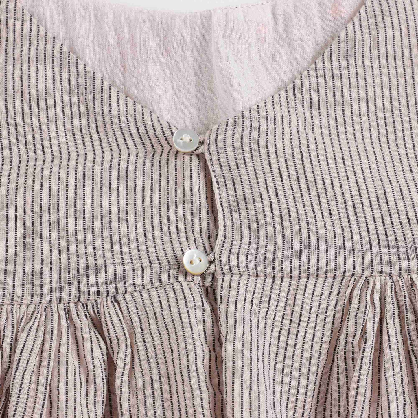 女童淡粉色刺绣棉连衣裙