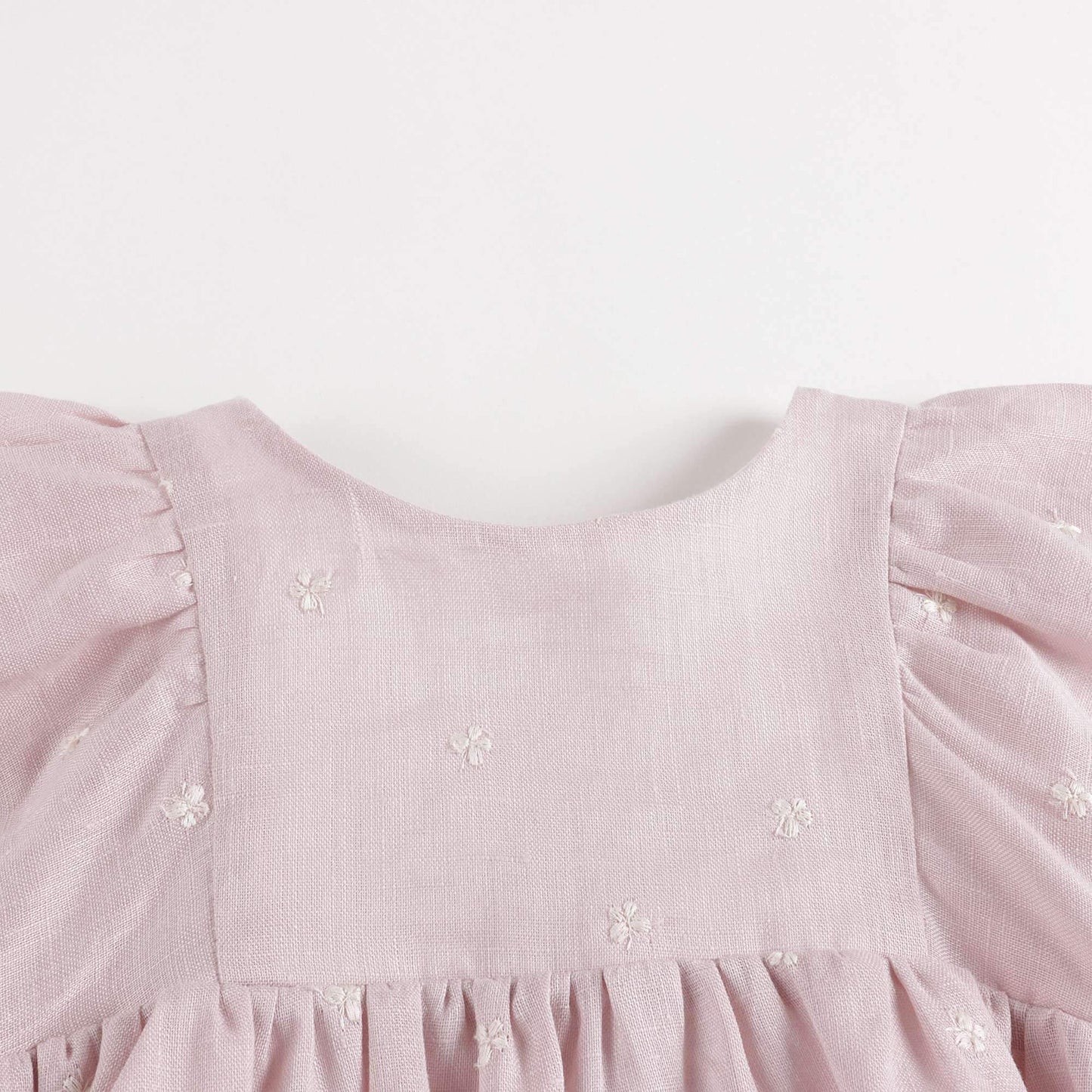 女婴粉色刺绣棉连衣裙