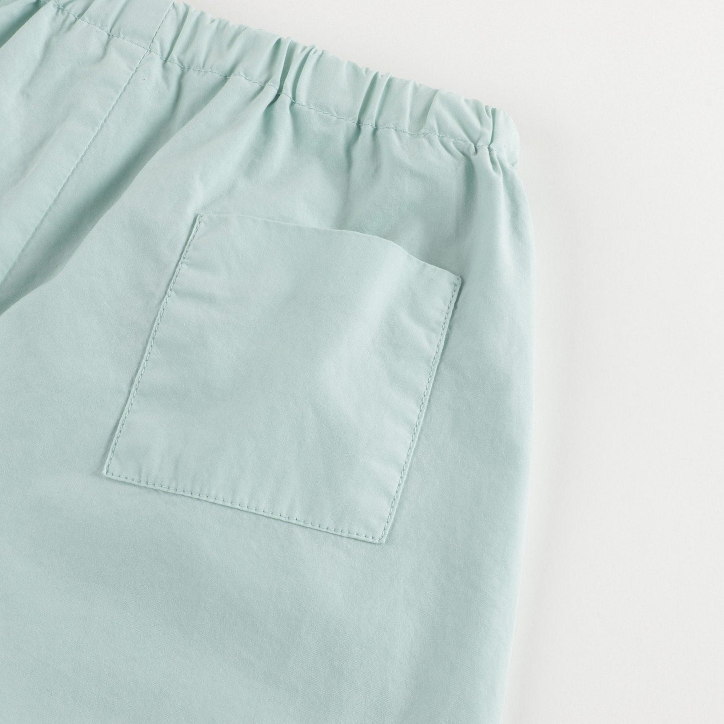 男婴淡绿色长裤