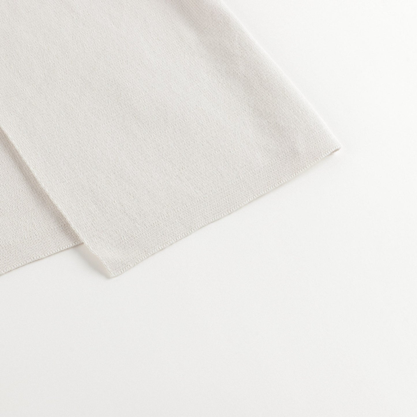 女童白色棉开衫