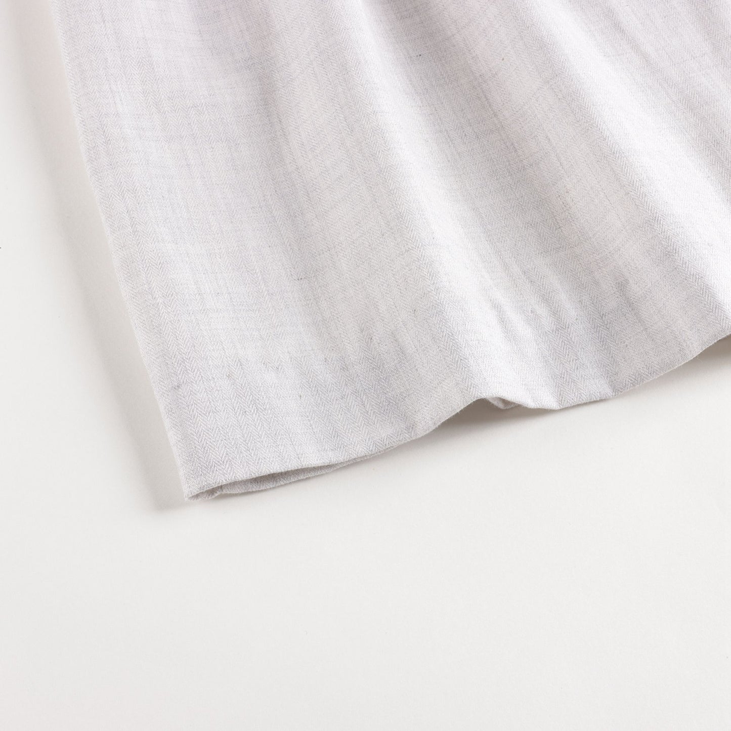 女童浅灰色刺绣棉连衣裙