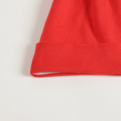 婴儿红色针织帽