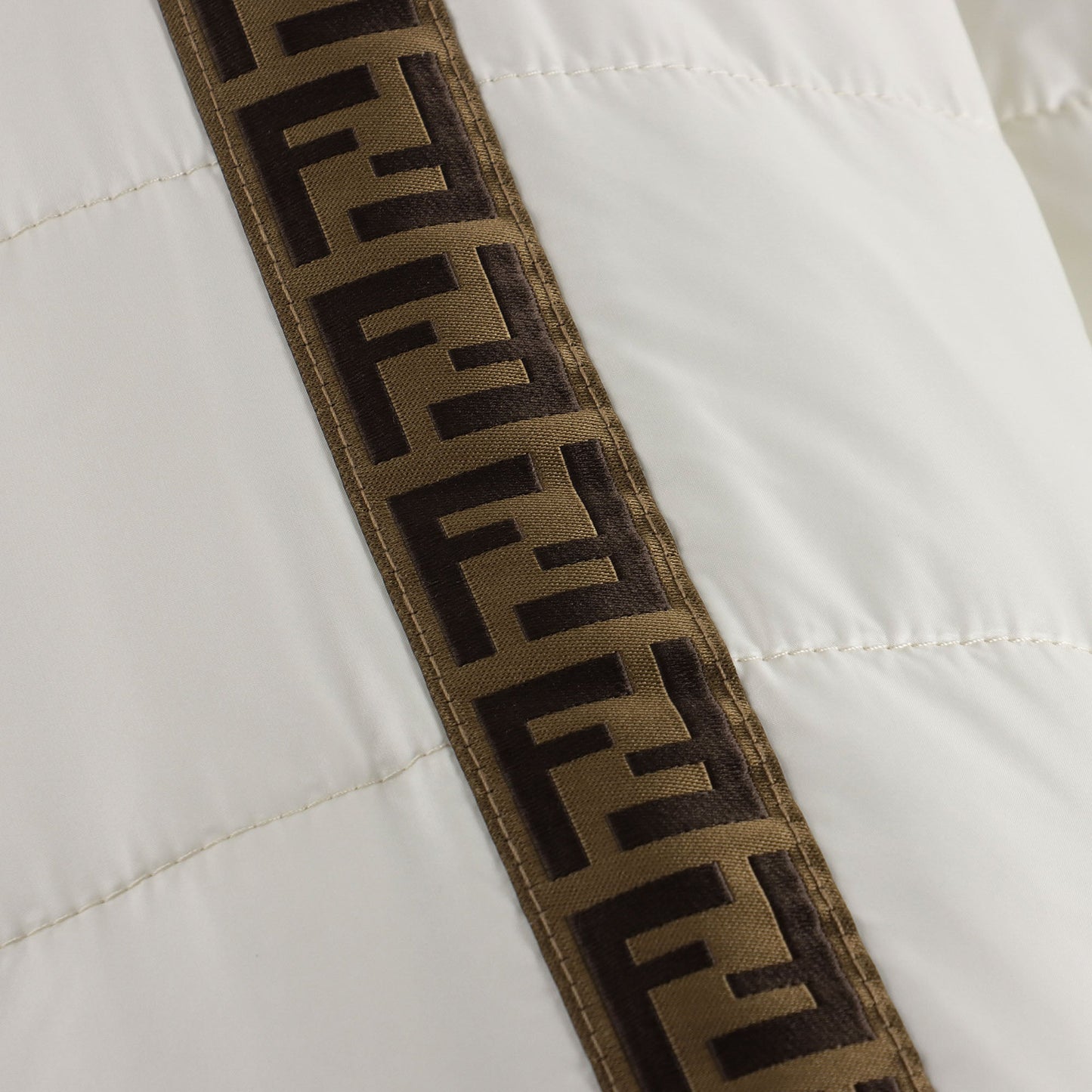 儿童白色双面羽绒服