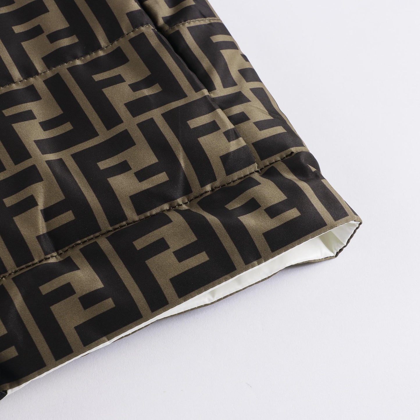 儿童白色双面羽绒服