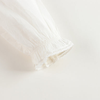 女小童白色连衣裙