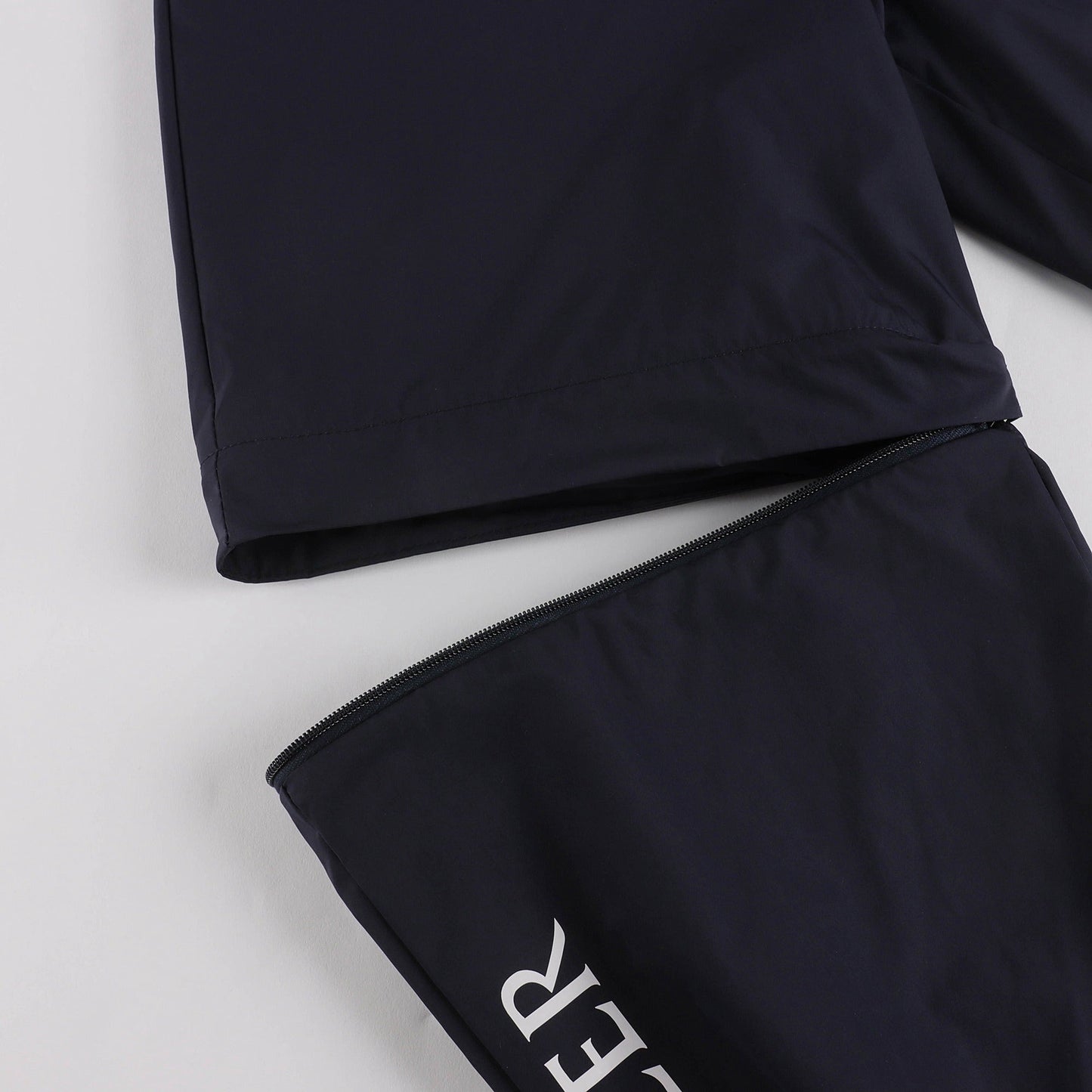 儿童黑色Logo长裤