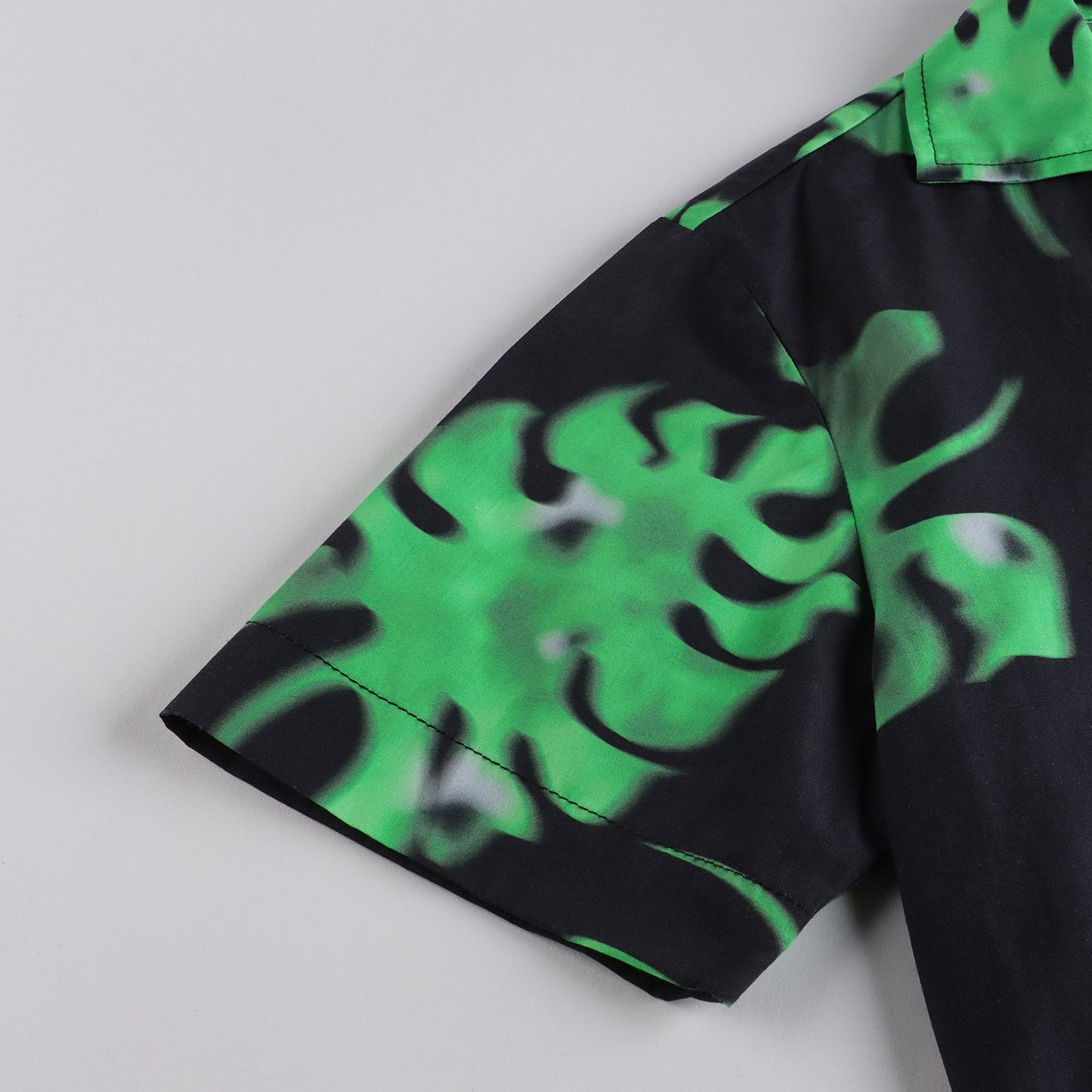 男童黑色棉衬衫