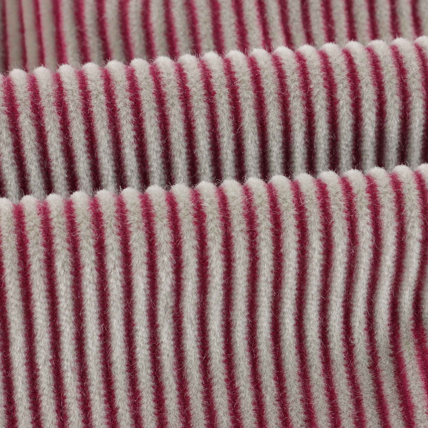 女童粉色丝绒短裙