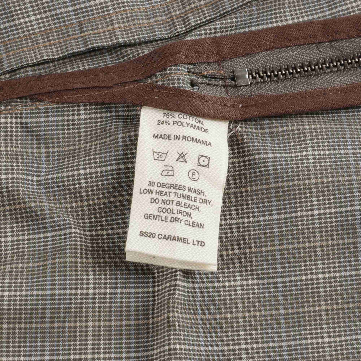 男童灰色格子外套