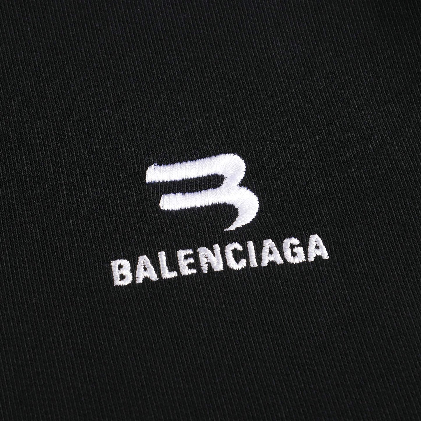 儿童黑色连帽卫衣