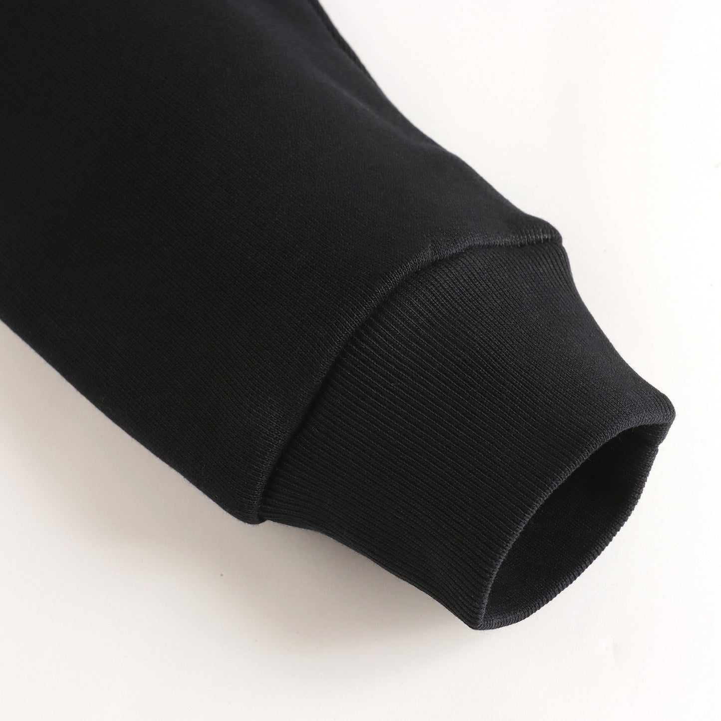 儿童黑色连帽卫衣