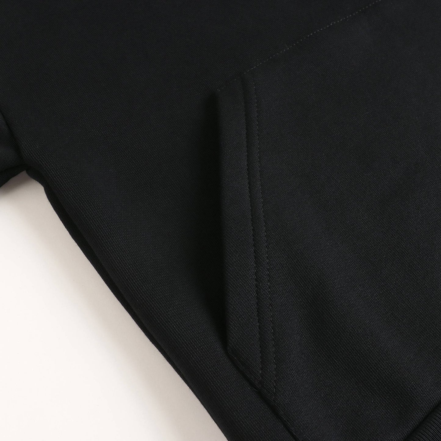 儿童黑色连帽卫衣