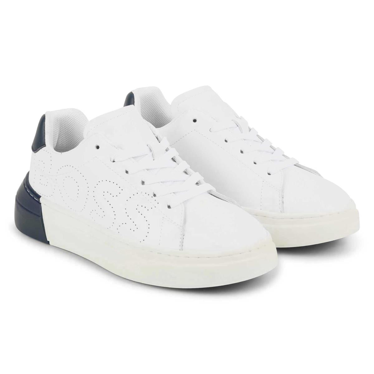 男童白色Logo板鞋