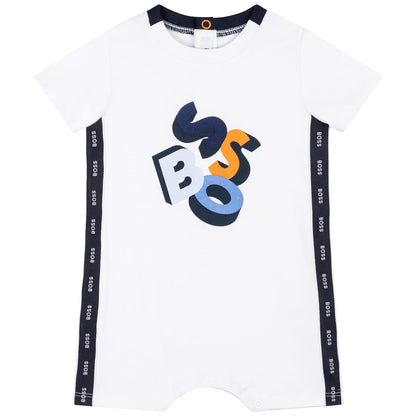 男婴白色连体衣