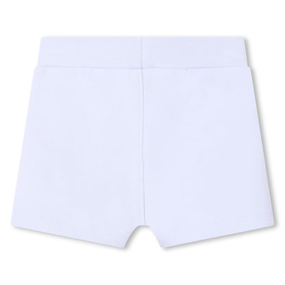 男婴白色短裤