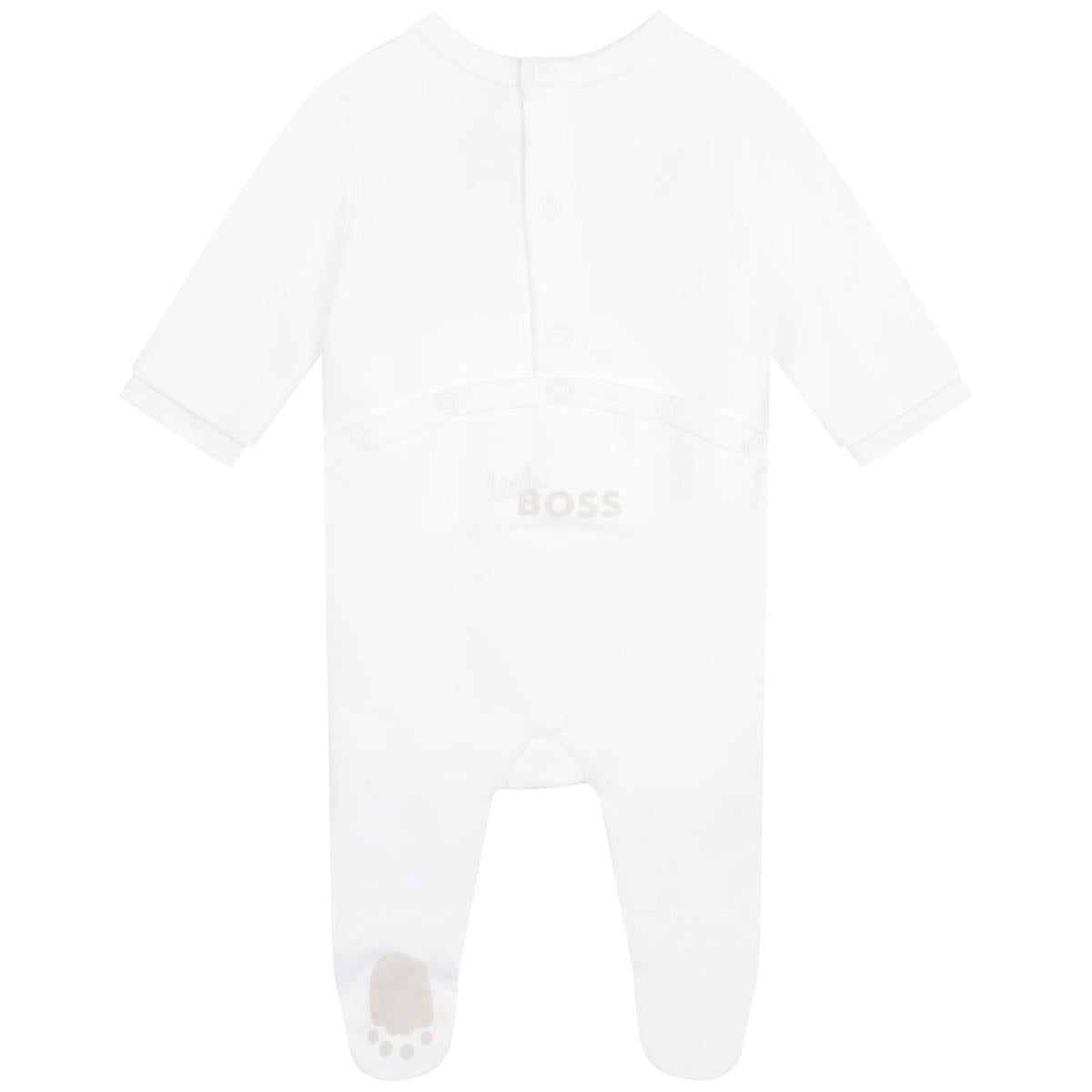 女婴白色连体衣