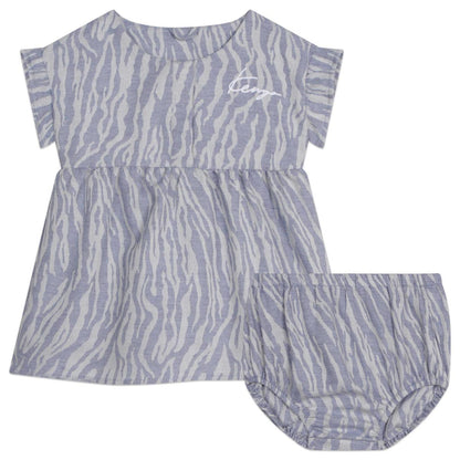 女婴蓝色连衣裙套装