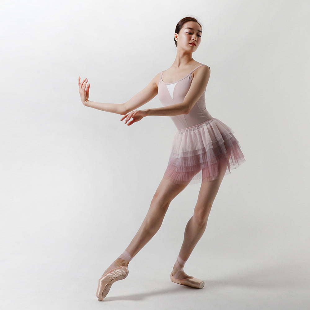 女童粉色芭蕾舞短裙