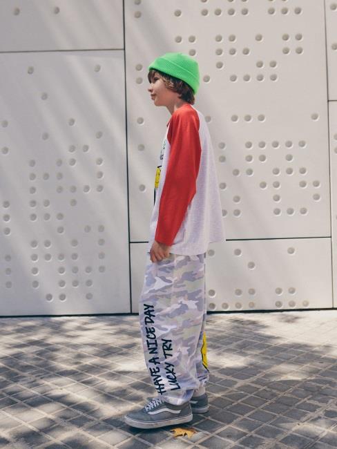 儿童红色印花棉T恤