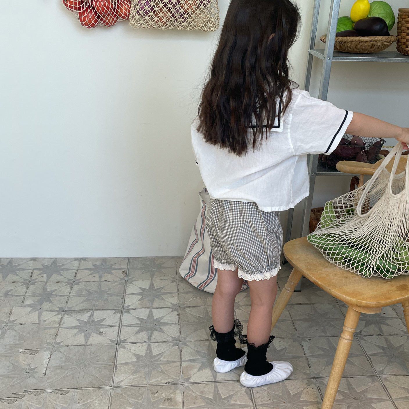 女童黑色蕾丝袜