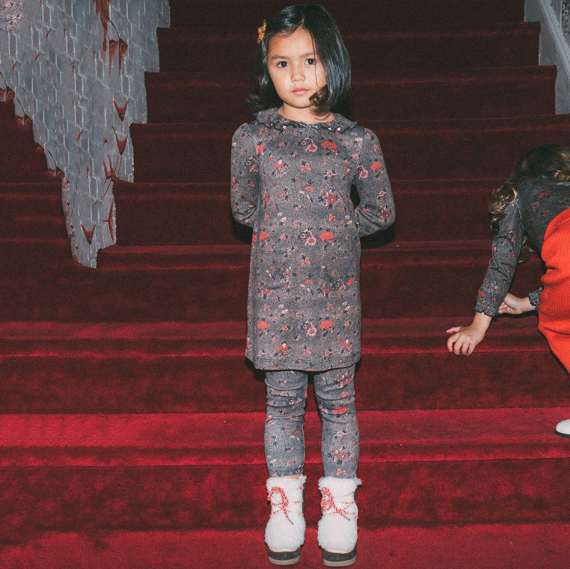 女童棕色花朵发夹