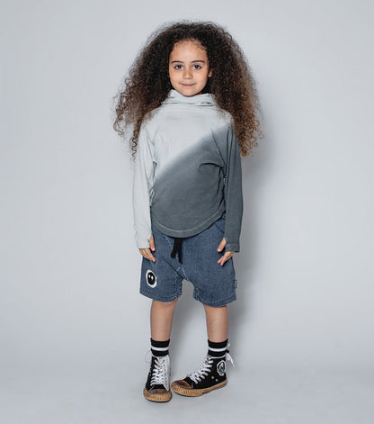 儿童蓝色牛仔短裤