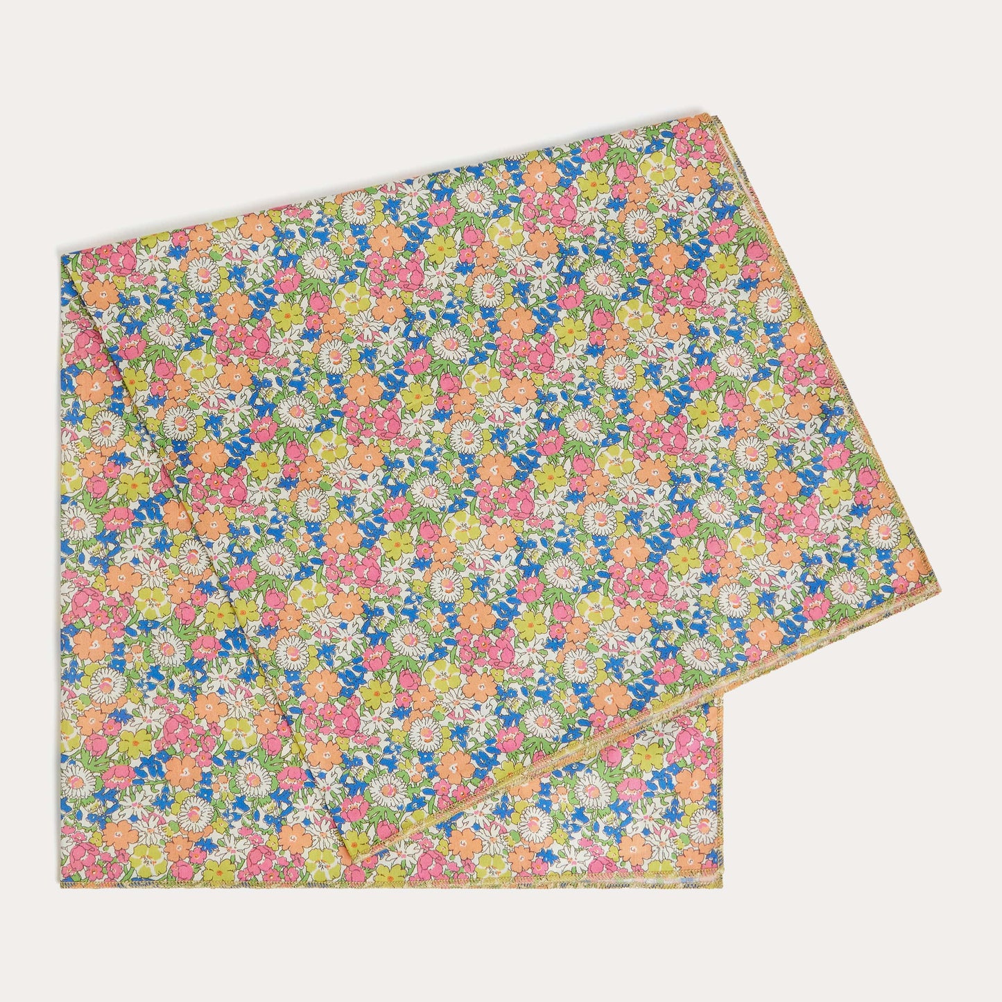 女童彩色碎花围巾