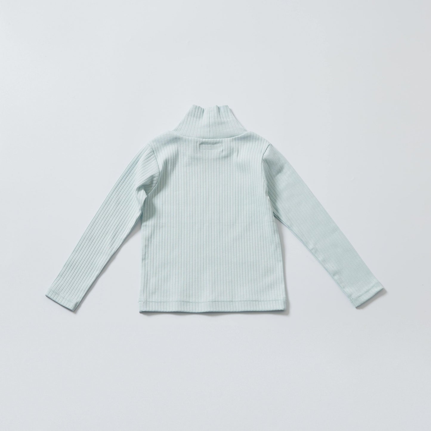 女童浅蓝色棉上衣