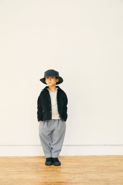 男童黑色夹克