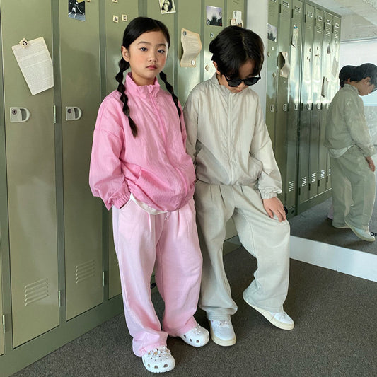 儿童粉色拉链夹克