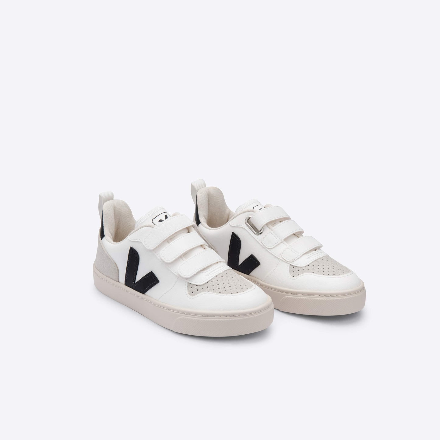 儿童白色"V"板鞋