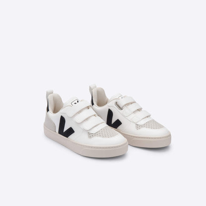 儿童白色"V"板鞋