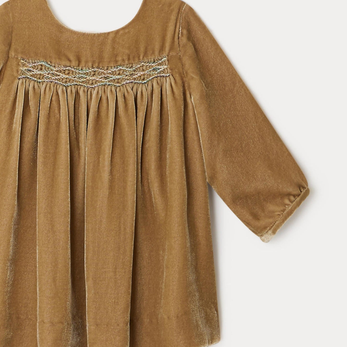 女婴浅褐色丝绒连衣裙