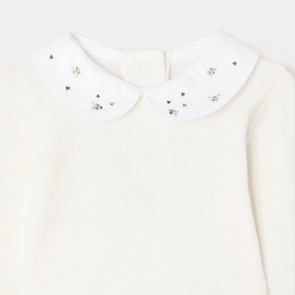 女婴白色棉连体衣