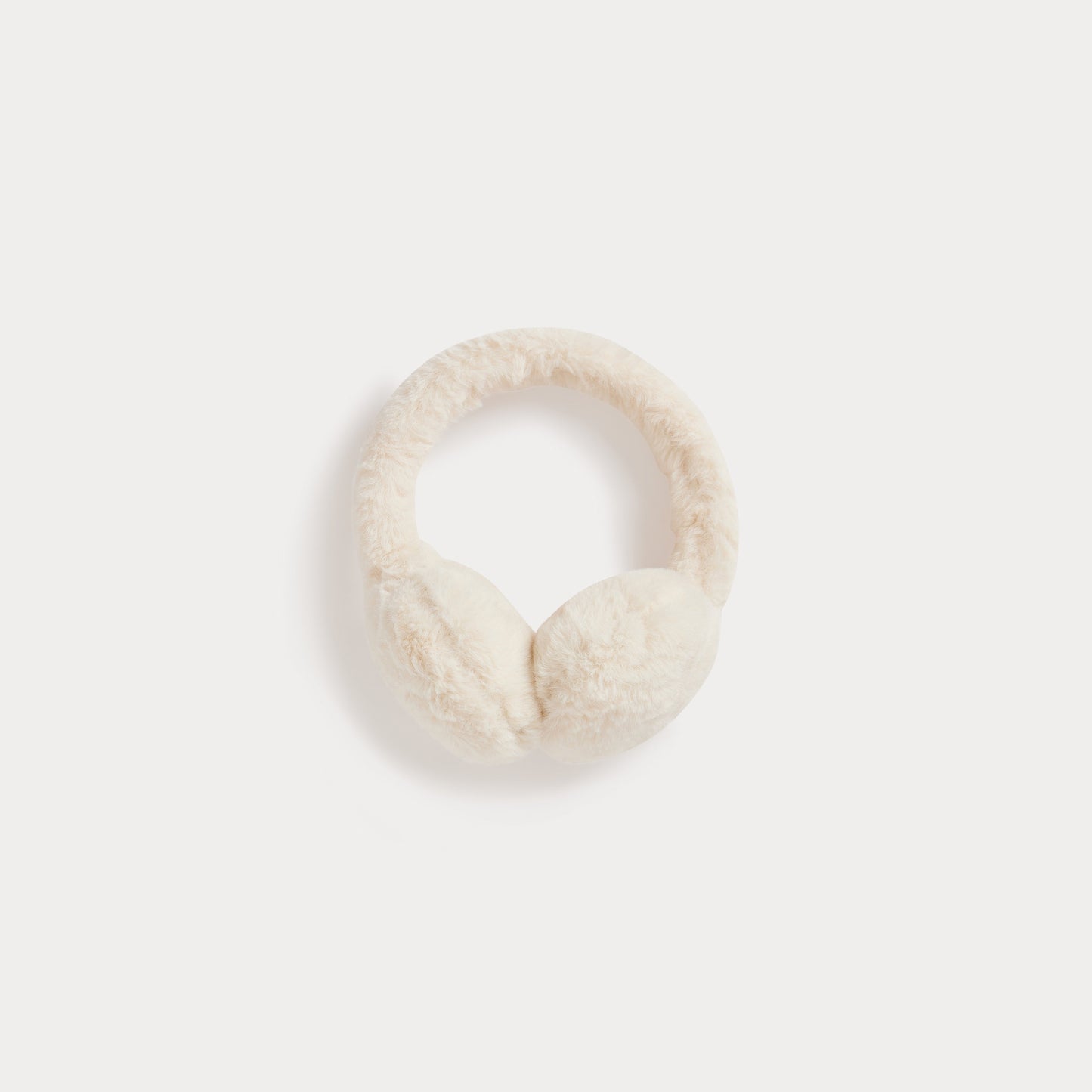 女童白色耳罩
