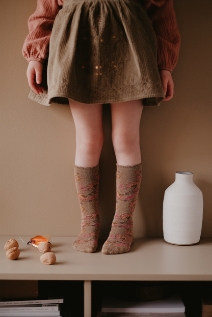 女童卡其色丝绒短裙