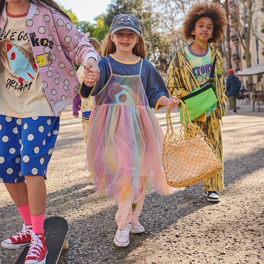 女童彩色连衣裙