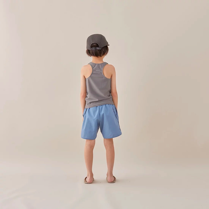 儿童蓝色短裤