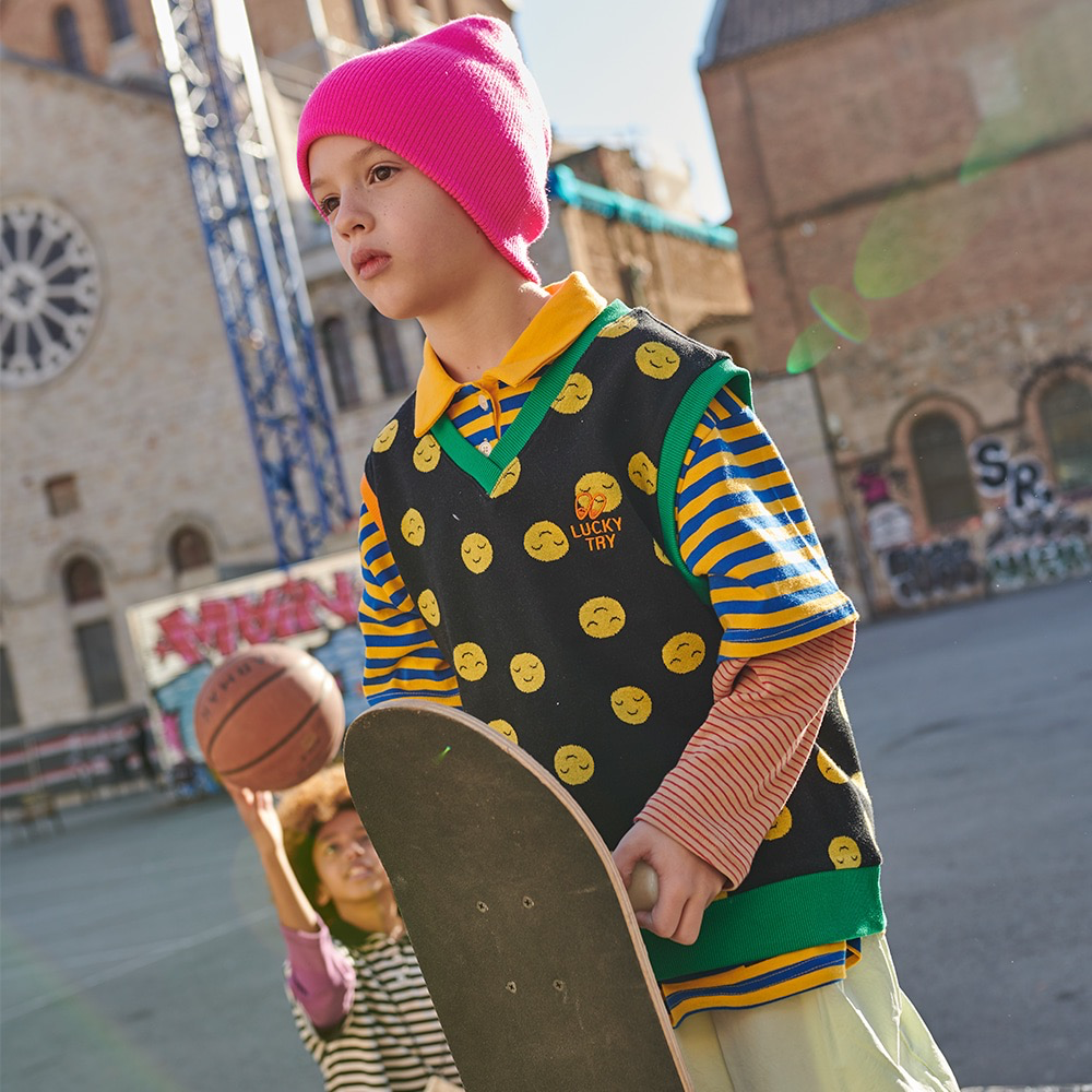 儿童黑色棉马甲