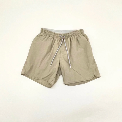 儿童米色短裤