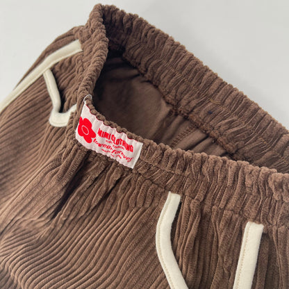 女童棕色灯芯绒短裤