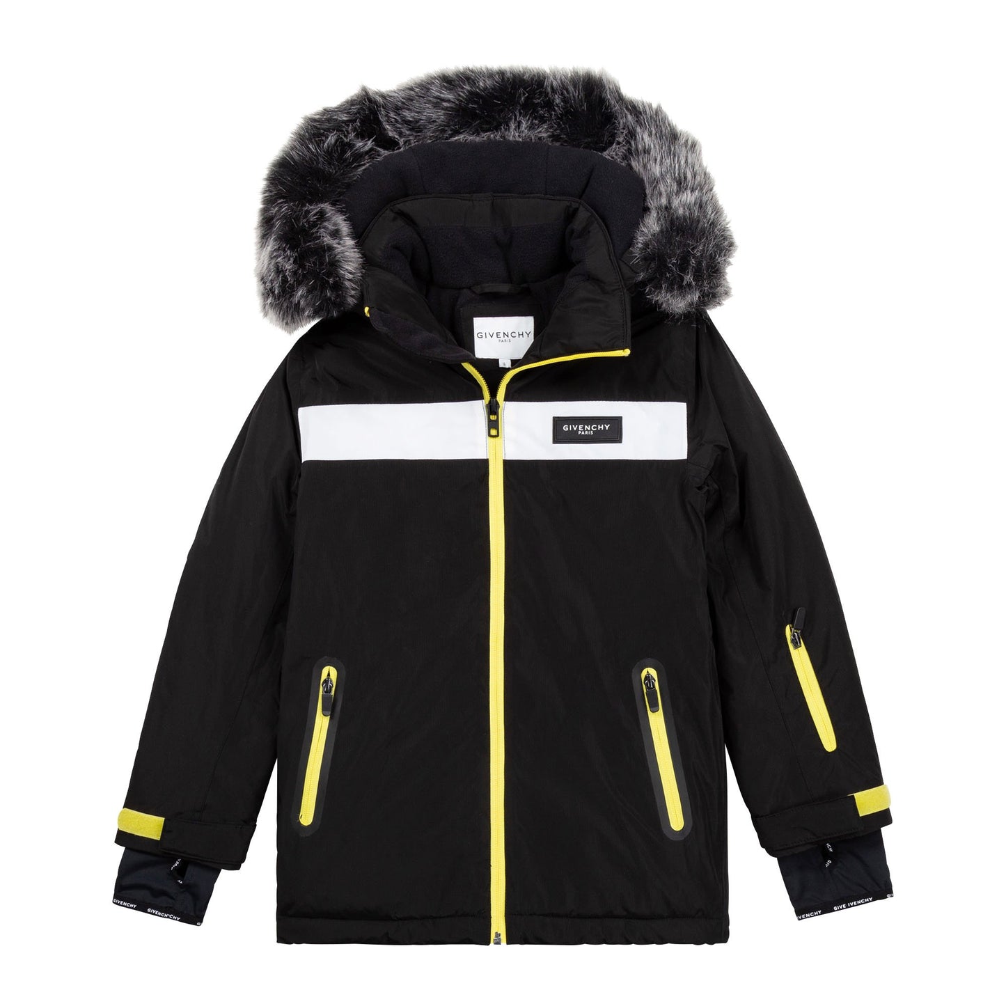 男童黑色蓬松夹克