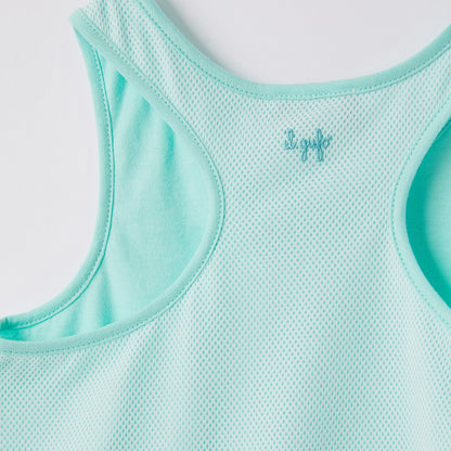 女童湖绿色背心