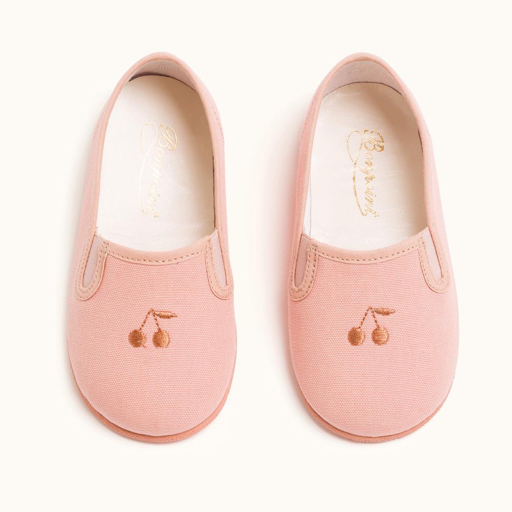 女童粉色Logo鞋子