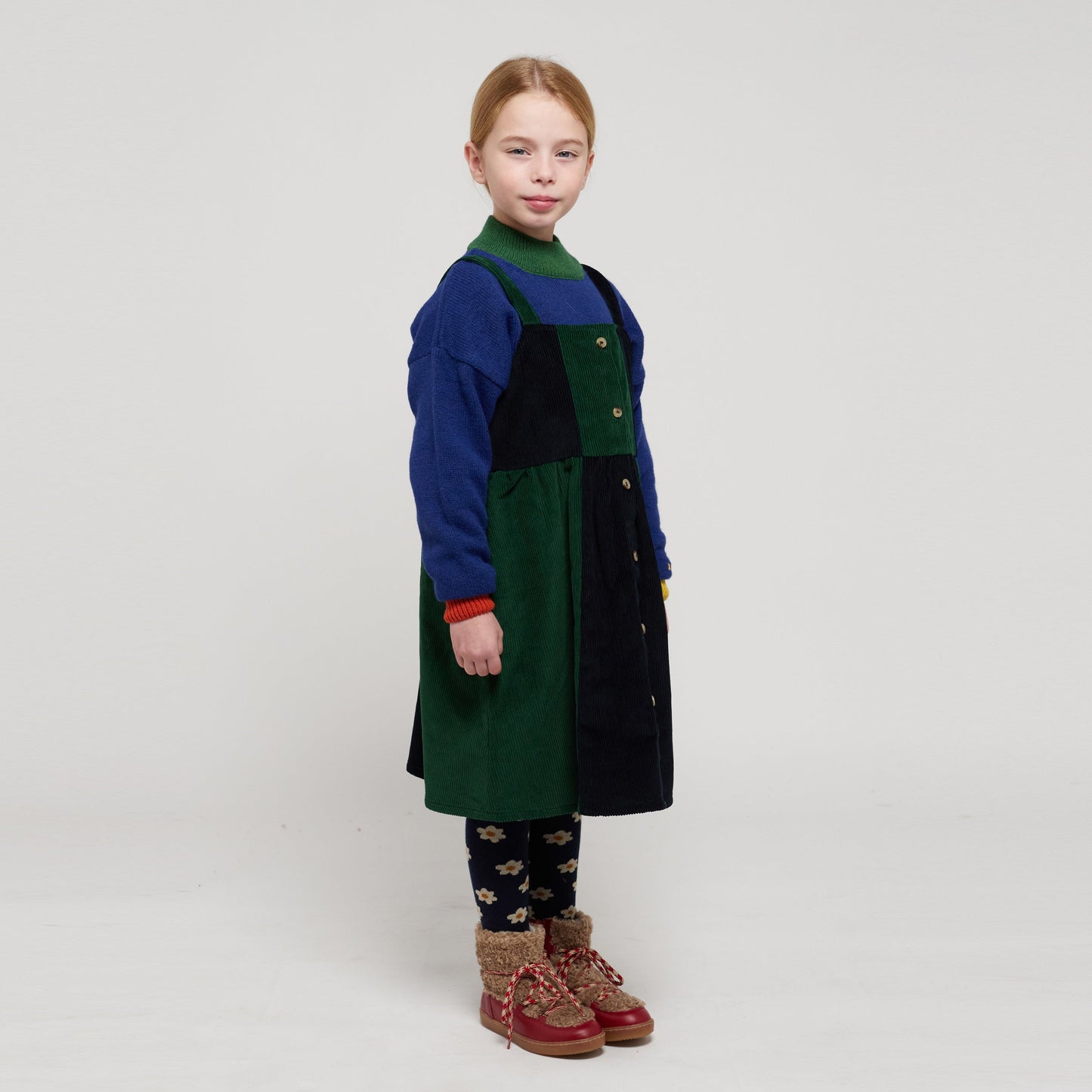 女童绿色灯芯绒连衣裙