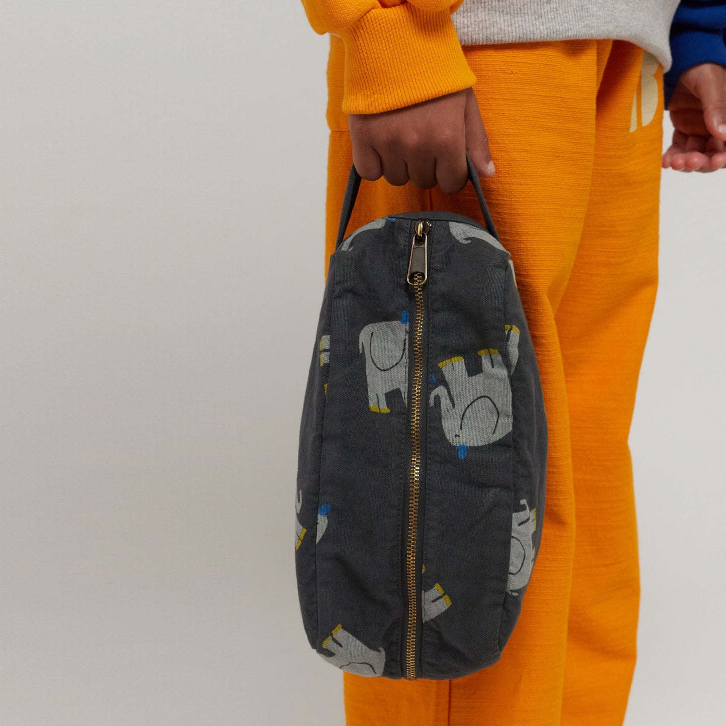 儿童深灰色印花手拎包