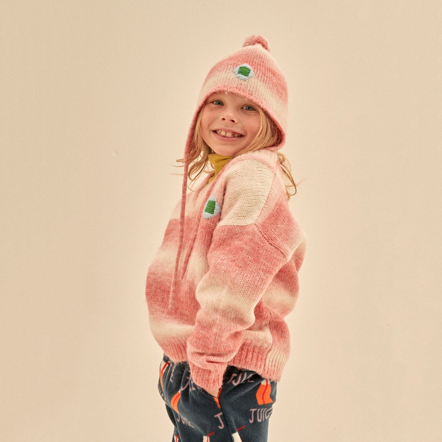 儿童粉色针织帽子