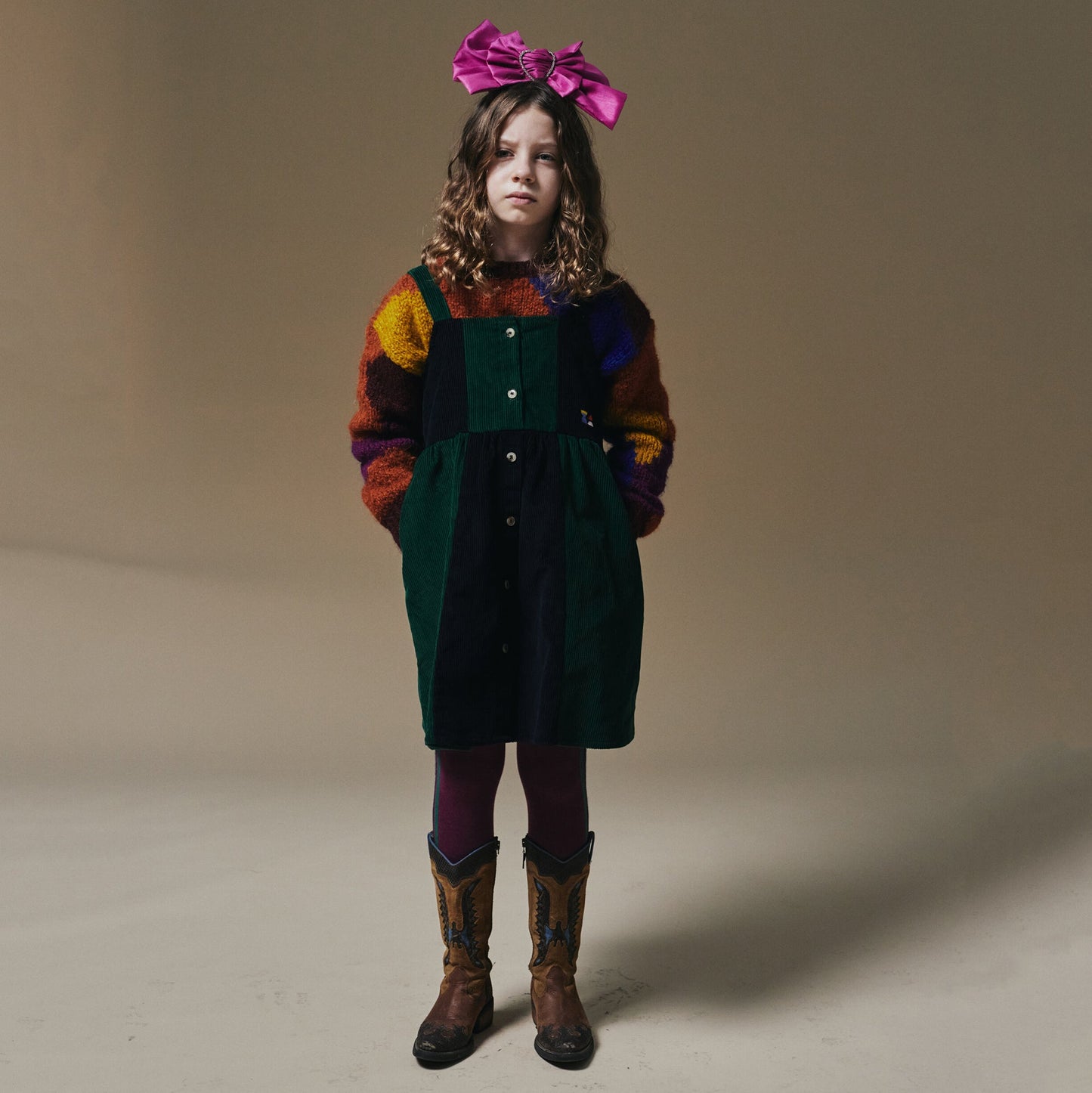 女童绿色灯芯绒连衣裙