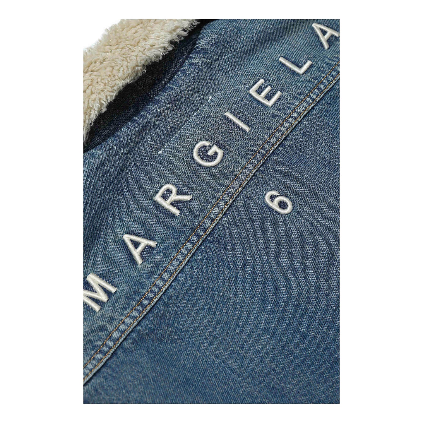 儿童蓝色牛仔外套